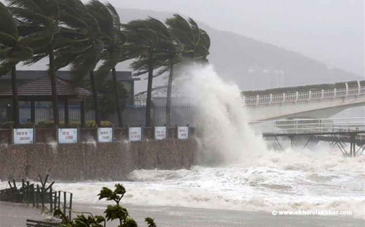 بالصور..إعصار ساريكا يصل الصين !