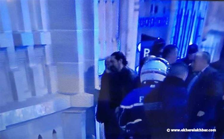 بالصور..الرئيس الحريري يصل الى منزله في باريس