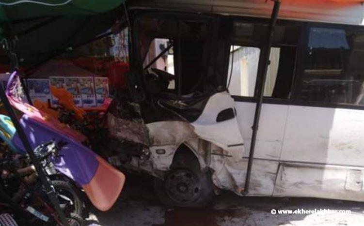 قتيل و12 جريحاً في حادث مروّع على طريق الزهراني