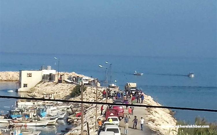 انقاذ 30 سوريا من الغرق مقابل شاطىء عكار كانوا يحاولون مغادرة لبنان بطريقة غير شرعية