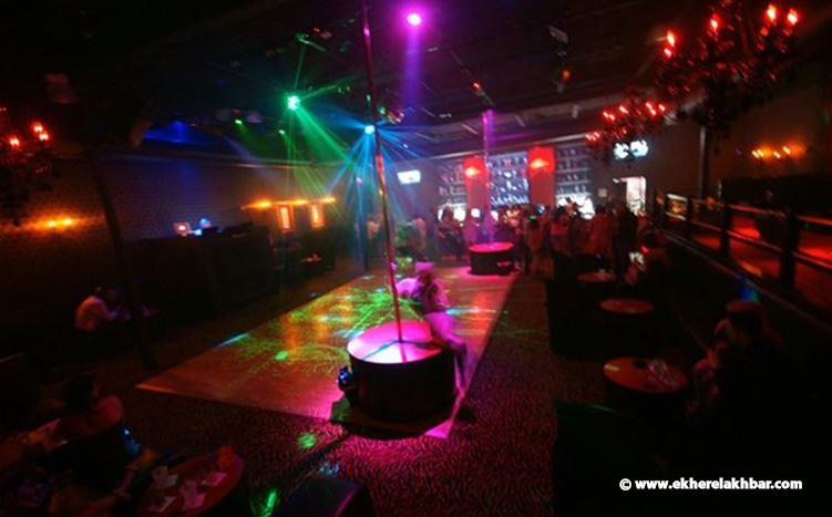 Club houston night swinger Lipstick shemale clip