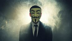 "Anonymous" تدخل...