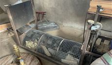 معمل لتصنيع المخدرات