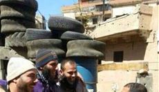 مصافحة وعناق بين...