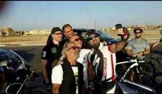  و"Selfie" مع الشباب