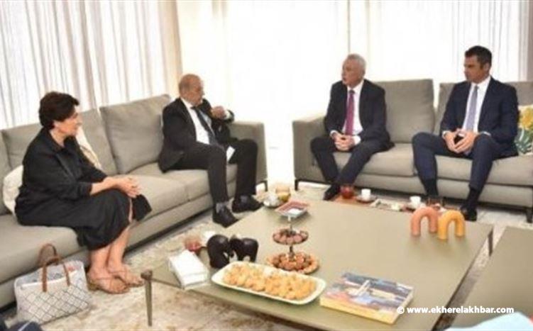 لودريان يواصل لقاءاته ويزور فرنجية