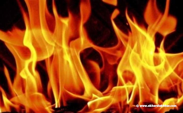 حريق داخل متجر لبيع الهواتف الخليوية