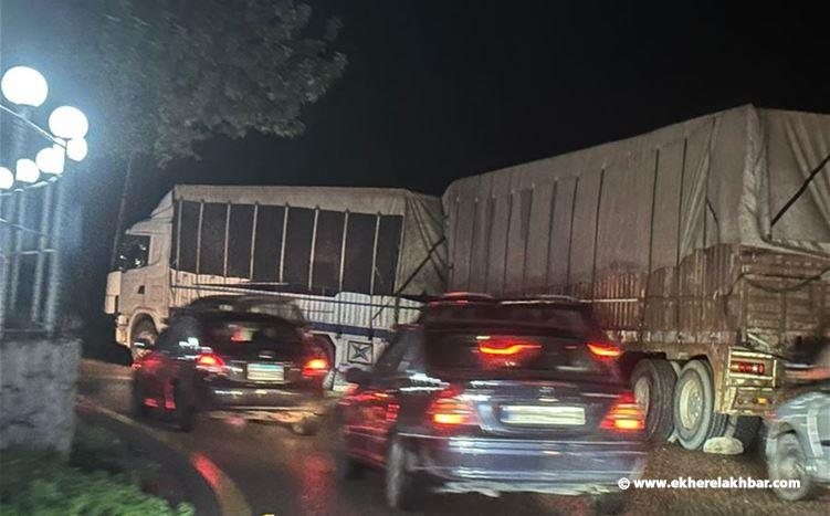 إزدحام مروري خانق عند مدخل كسروان الوحيد.. إليكم السبب!