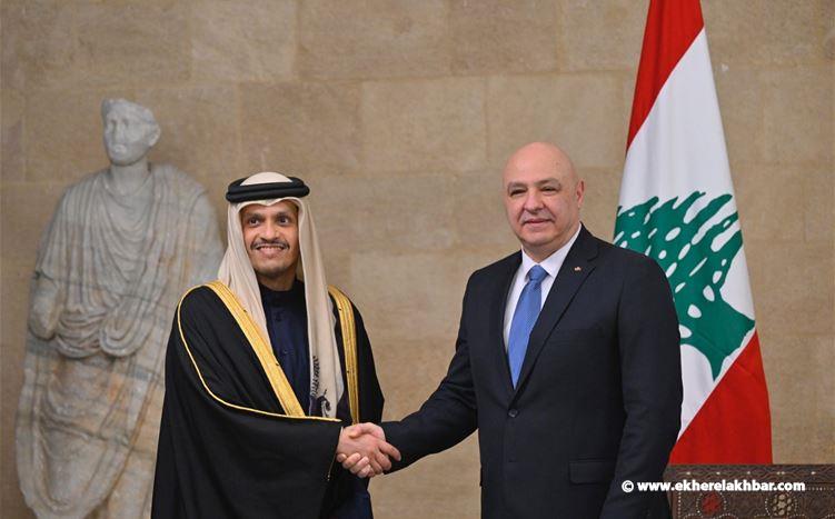 رئيس وزراء قطر يجول على المسؤولين