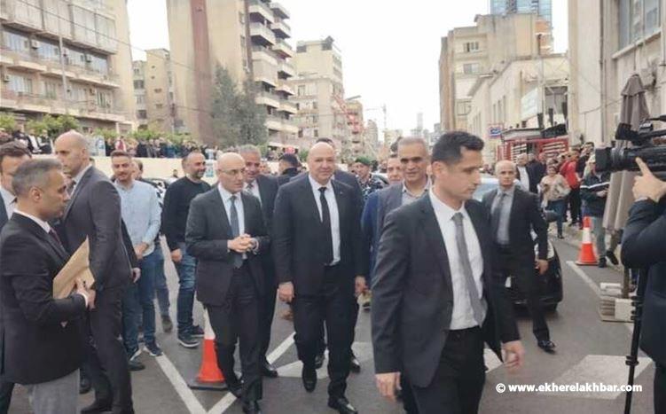 الرئيس عون فجأة في النافعة: من يغطّي الفساد هو شريك فيه...&quot;أي غلط بتبلّغونا&quot;