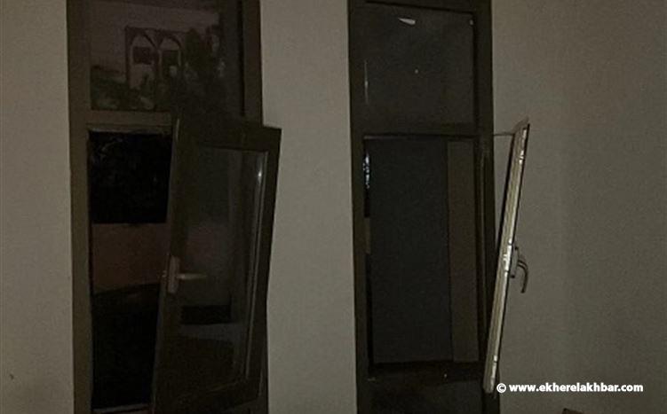 اقتحام مبنى بلدية رأس بعلبك وتحطيم وتخريب