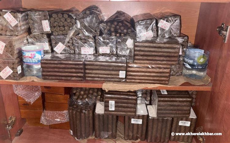 مداهمة أكبر مستودع لتزوير السيجار في حارة حريك