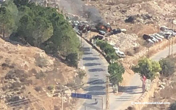 استهداف سيارة في خربة سلم وتحركات عسكرية جوية وبرية في جنوب لبنان