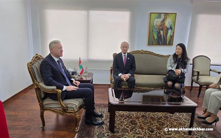 السفير الأميركي عند رجي والحجار