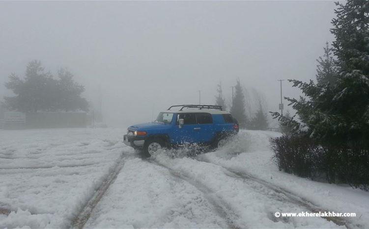 الطرق الجبلية المقطوعة بسبب تراكم الثلوج
