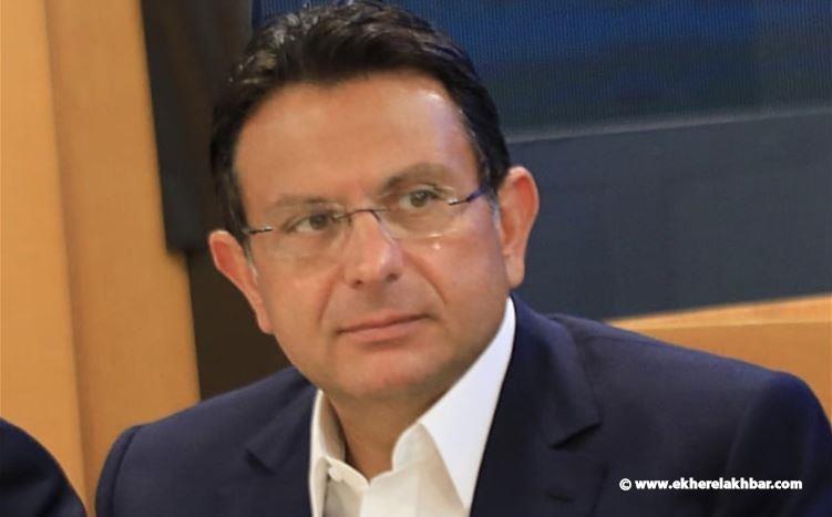 فريد الخازن لسليم الصايغ : قبل السوشال ميديا ما كان يعرف بالاهبل الا اهلو.