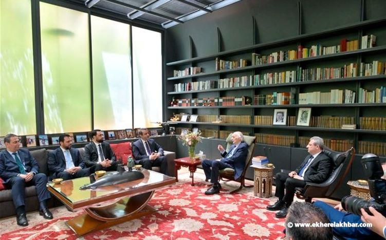 جنبلاط استقبل الشيباني: النظام البائد انتهى وعلينا فتح صفحة جديدة من العلاقات مع سوريا