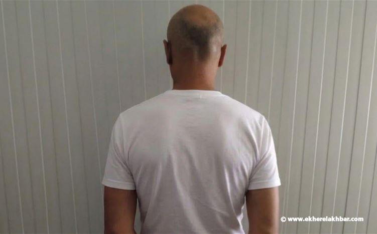 سرق مجوهرات بقيمة 10 آلاف دولار من داخل منزل بواسطة الكسر والخلع
