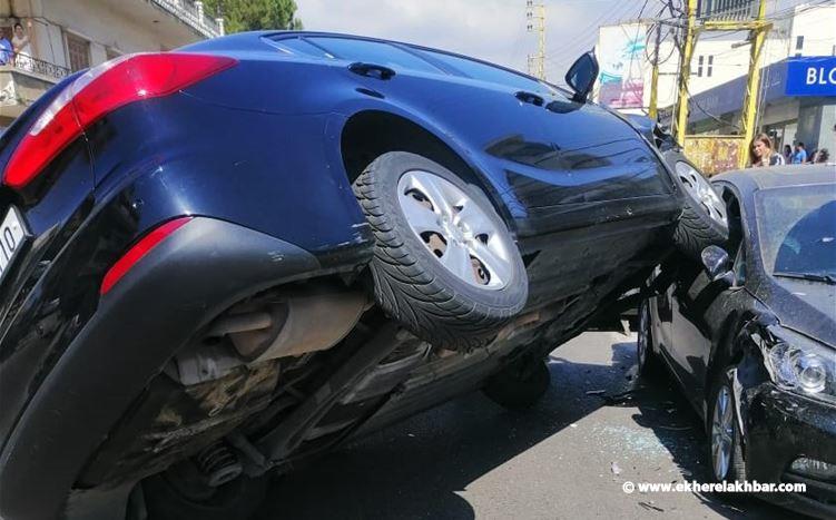 إصابة شاب بإنزلاق سيارته على طريق أميون - الكورة