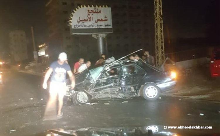 قتيلين وجريح نتيجة تصادم بين مركبتين على طريق عام ديرالزهراني