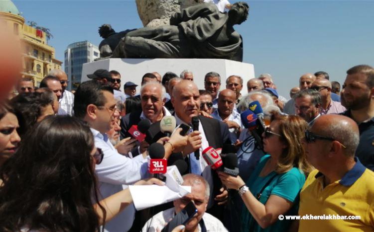 اعلاميو لبنان يعتصمون في ساحة الشهداء