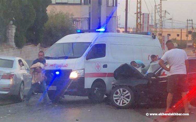 قتيلة وأربعة جرحى في حادث سير على طريق كوسبا