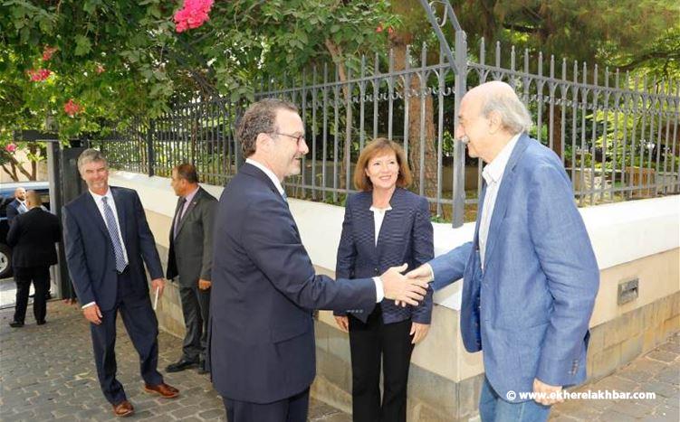  جنبلاط بحث مع شينكر التطورات السياسية الراهنة