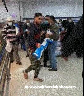 بالفيديو... إشكال أمام تعاونية الجنوب في صور