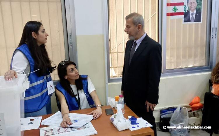 هذا ما قام به قائمقام كسروان مع رؤساء الأقلام ومندوبي الاحزاب يوم الانتخابات
