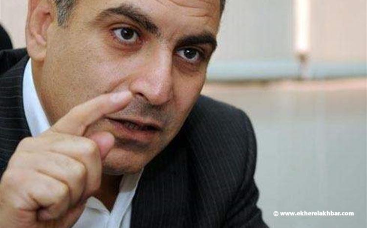 من قصد اسود بتغريدته؟ هيدا الاجدب عامل انتخابات بالحزب!