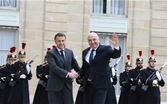 الرئيس عون تلقى اتصالاً من الرئيس ماكرون مؤكدا وقوف فرنسا بجانب لبنان