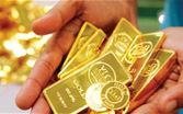ارتفاع أسعار الذهب والنفط وانخفاض الدولار عالميا