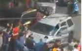 بالفيديو.. سيارة تصدم مجموعة من المواطنين خلال إشكال في المريجة
